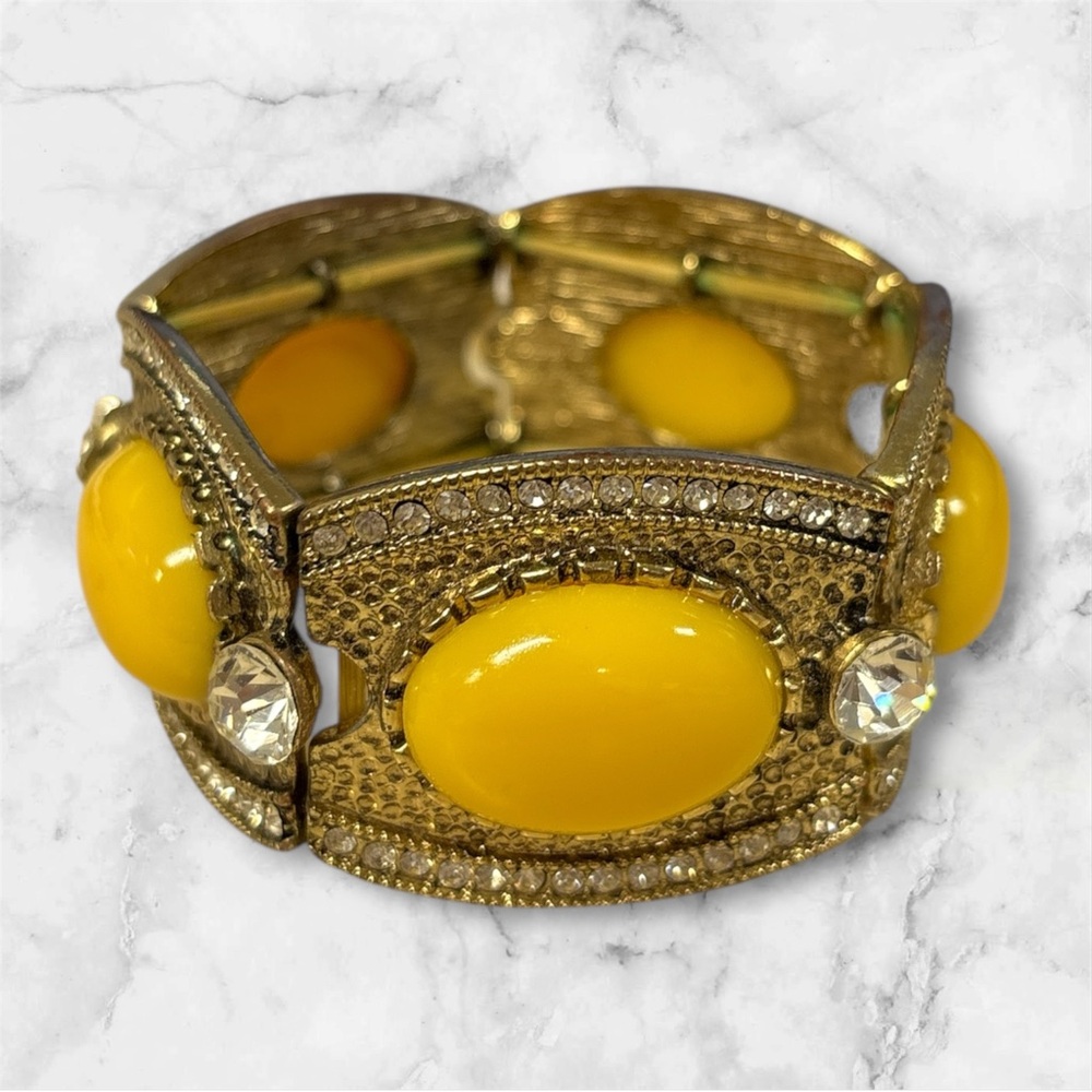 Elegant Gold Plated Bracelet 🆕 - Picture 5 of 5